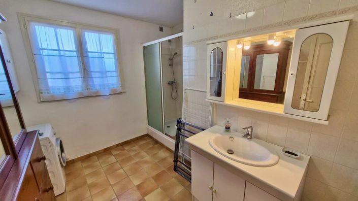 Image No.19-5 Bed House for sale