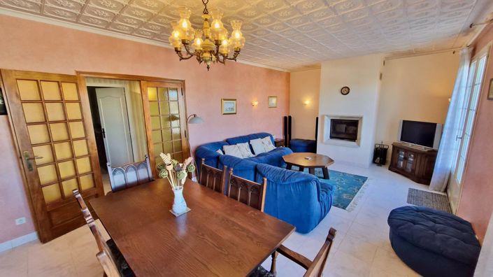 Image No.3-5 Bed House for sale