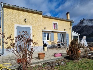 1 - Sisteron, House