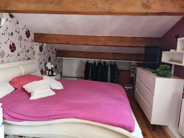 Image No.18-4 Bed House for sale