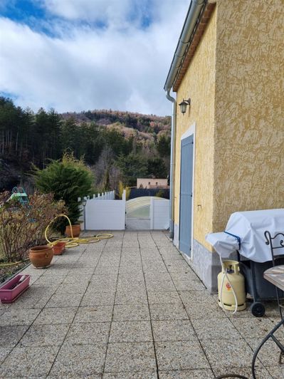 Image No.6-4 Bed House for sale