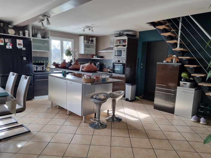 Image No.9-4 Bed House for sale