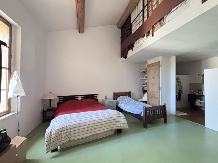 Image No.10-3 Bed House for sale