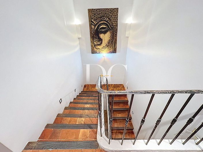 Image No.12-6 Bed House for sale