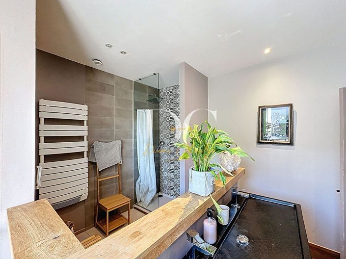 Image No.13-6 Bed House for sale