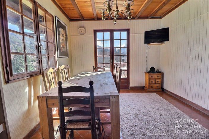 Image No.14-3 Bed House for sale