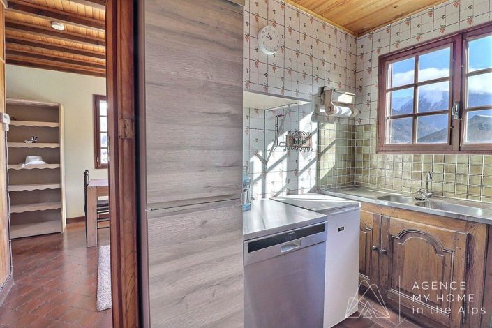 Image No.9-3 Bed House for sale