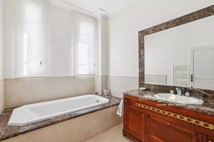 Image No.11-Maison de 6 chambres à vendre à Cannes