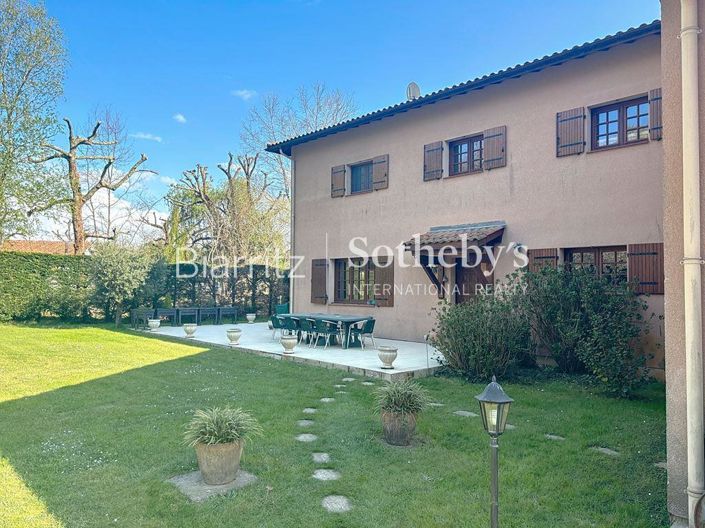 Image No.16-6 Bed House for sale