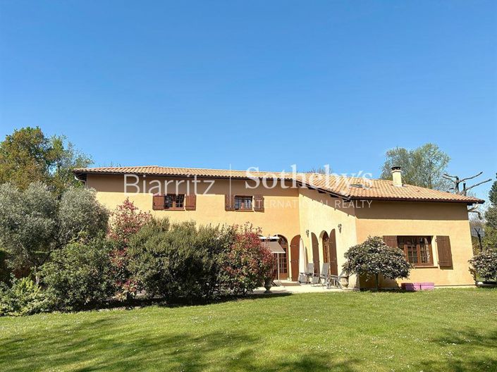 Image No.4-6 Bed House for sale