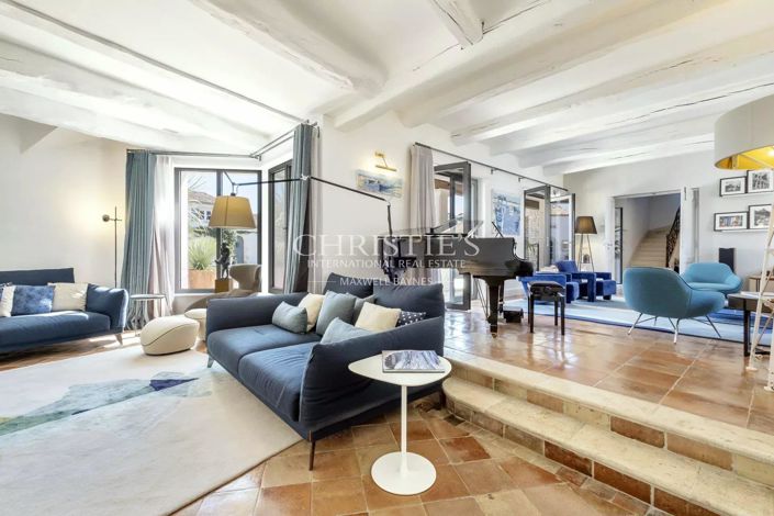 Image No.16-8 Bed House for sale