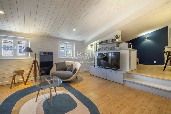 Image No.37-8 Bed House for sale