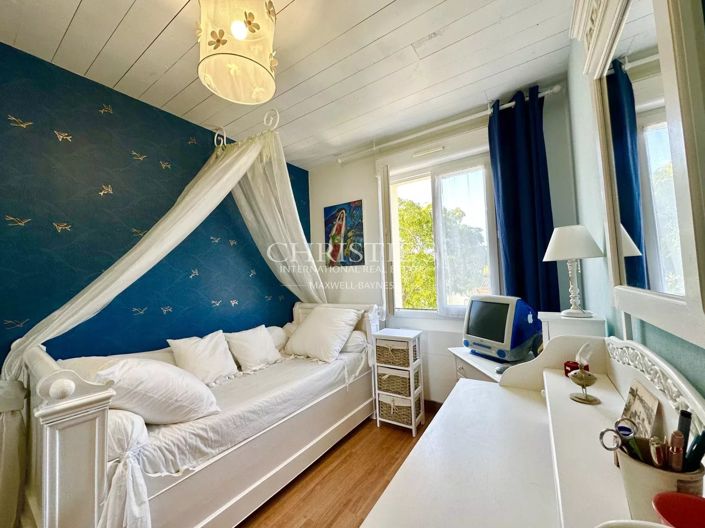 Image No.12-6 Bed House for sale