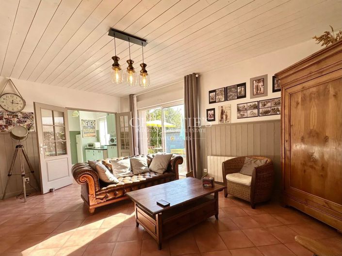 Image No.3-6 Bed House for sale