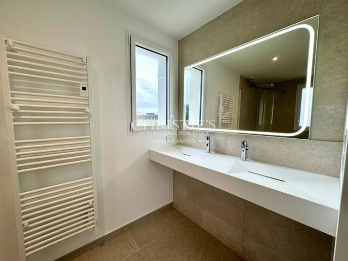 Image No.15-4 Bed House for sale