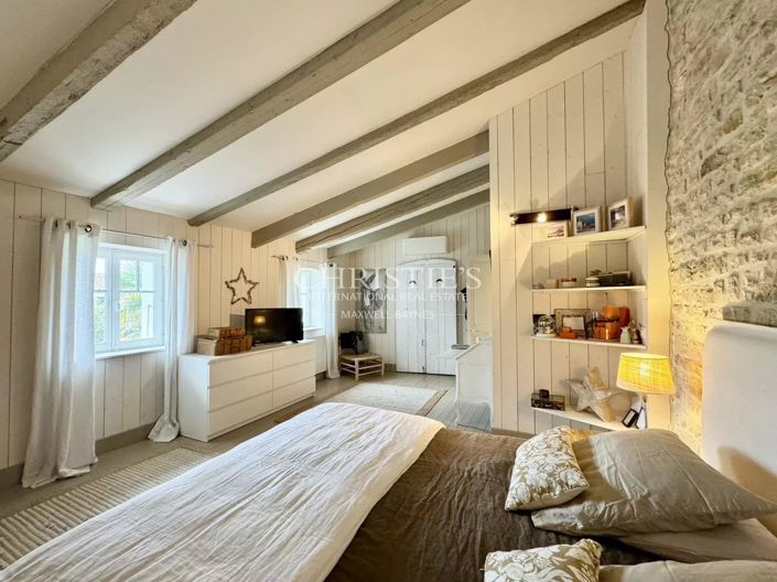 Image No.18-5 Bed House for sale