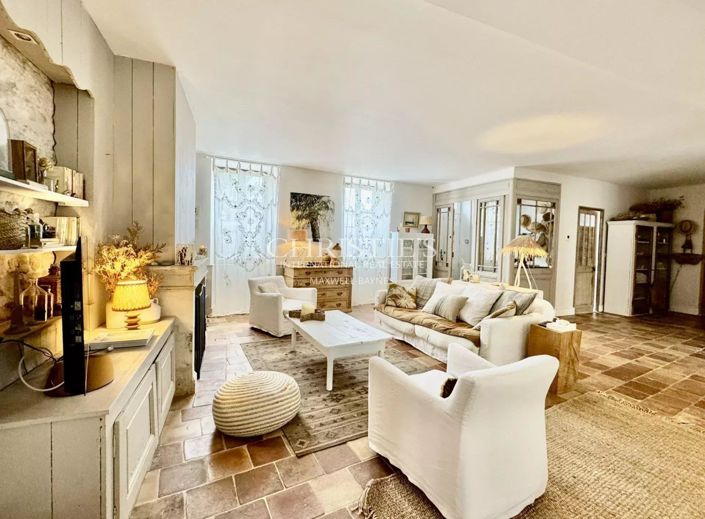 Image No.2-5 Bed House for sale