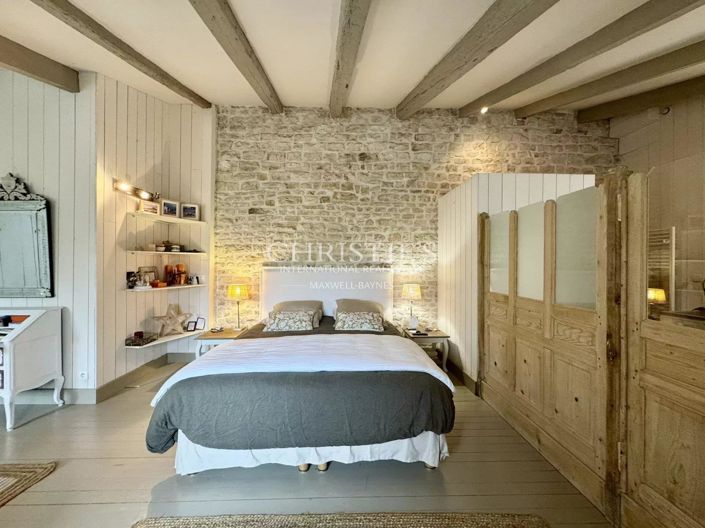 Image No.20-5 Bed House for sale