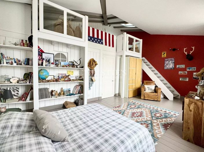 Image No.26-5 Bed House for sale