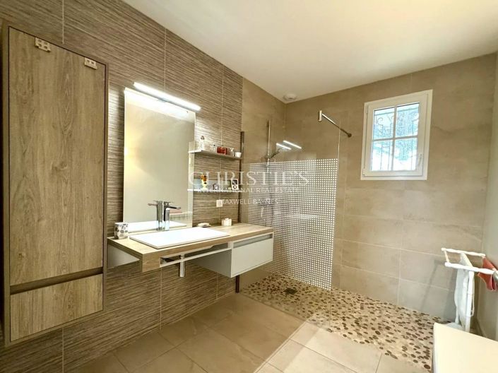 Image No.22-5 Bed House for sale