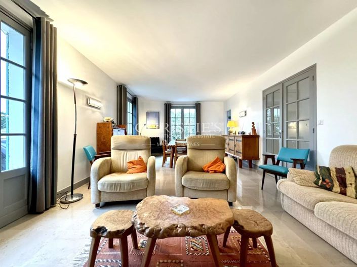 Image No.5-5 Bed House for sale