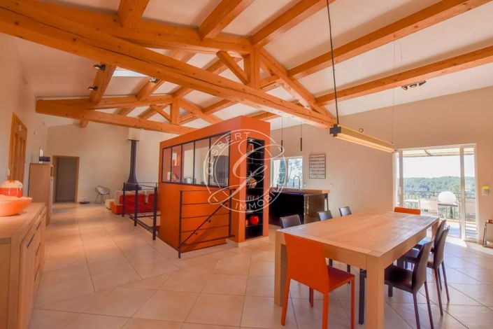 Image No.7-5 Bed House for sale