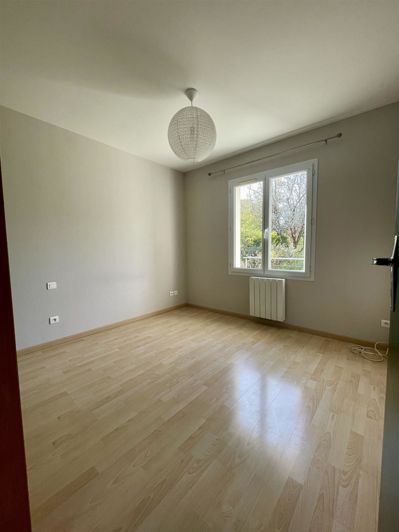 Image No.10-1 Bed House for sale