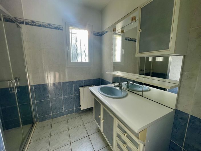 Image No.12-1 Bed House for sale