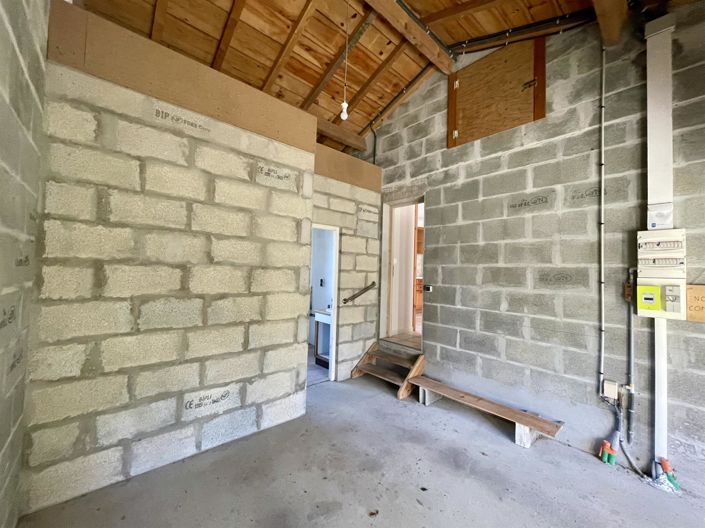 Image No.18-1 Bed House for sale