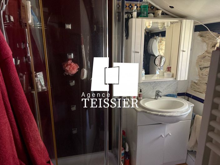 Image No.25-4 Bed House for sale