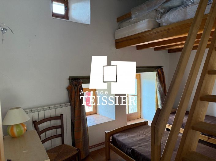 Image No.18-7 Bed House for sale