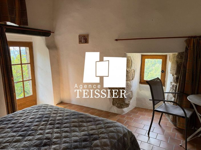 Image No.20-7 Bed House for sale