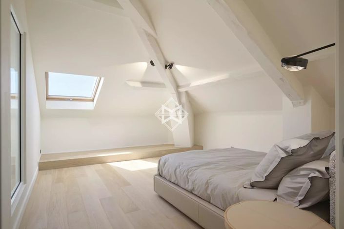 Image No.10-3 Bed Apartment for sale