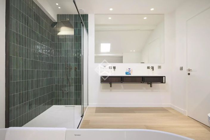 Image No.12-3 Bed Apartment for sale