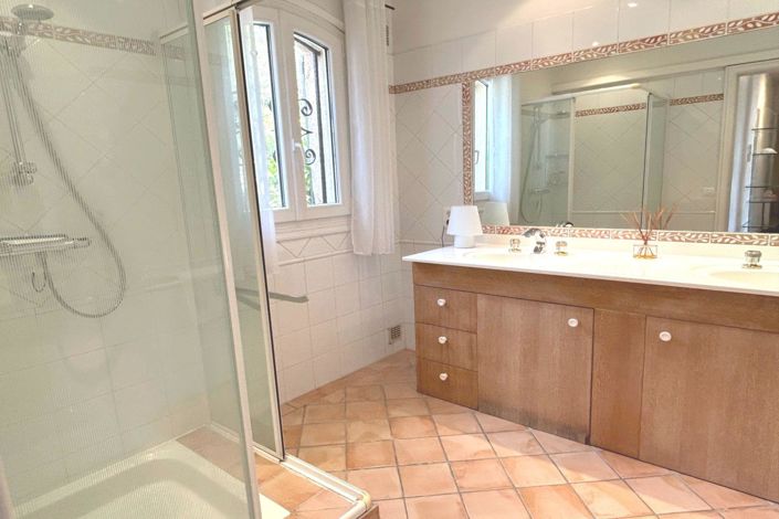 Image No.12-Maison de 4 chambres à vendre à Grasse