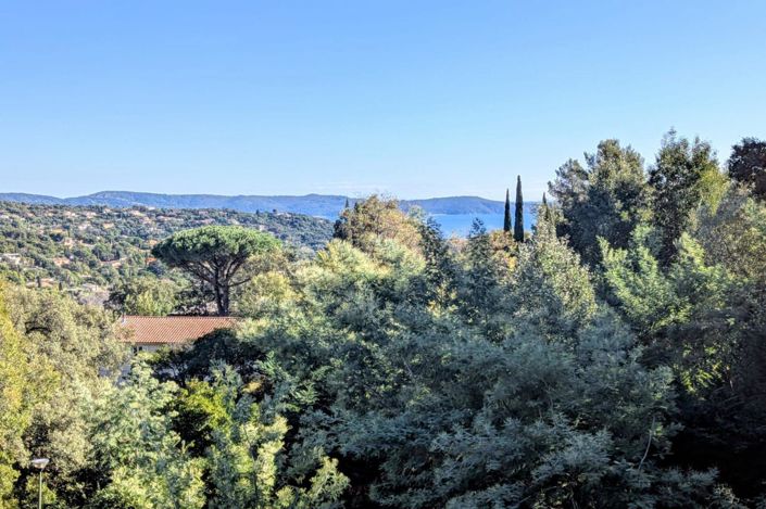 Image No.2-4 Bed House for sale