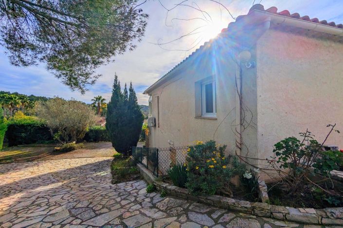 Image No.5-5 Bed House for sale