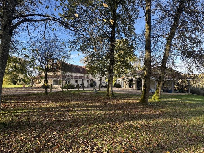 Image No.2-6 Bed House for sale