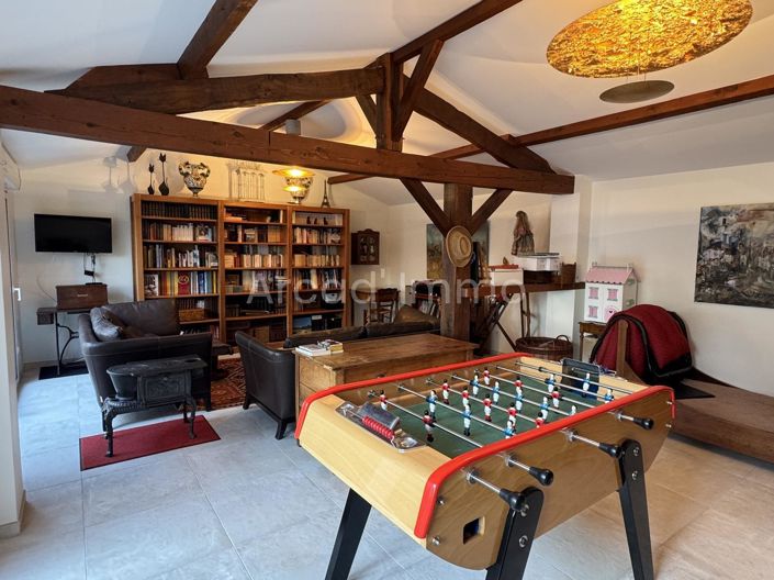 Image No.7-6 Bed House for sale