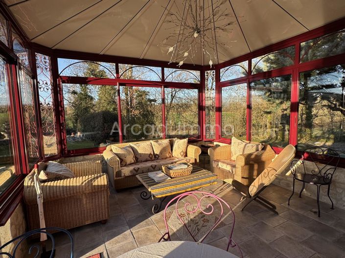 Image No.8-6 Bed House for sale