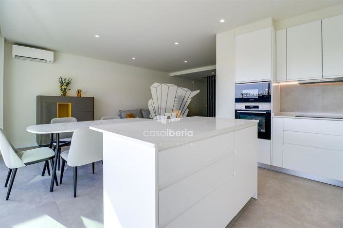 Image No.5-4 Bed House for sale