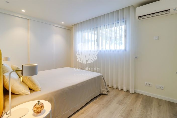 Image No.12-4 Bed House for sale