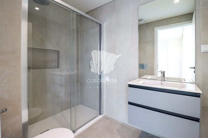 Image No.32-4 Bed House for sale