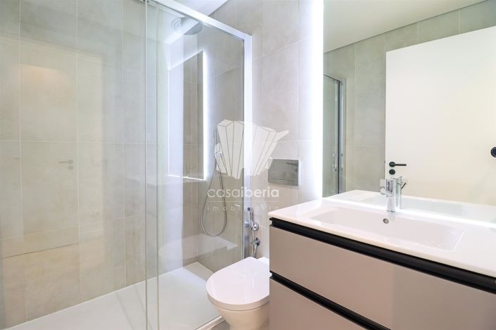 Image No.36-4 Bed House for sale