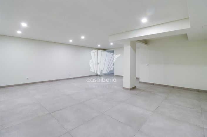 Image No.43-4 Bed House for sale