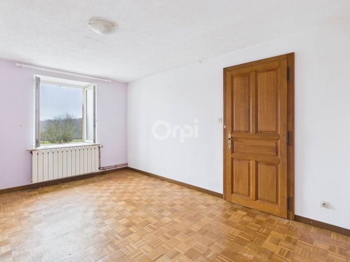 Image No.4-Maison de 3 chambres à vendre à Franche-Comté
