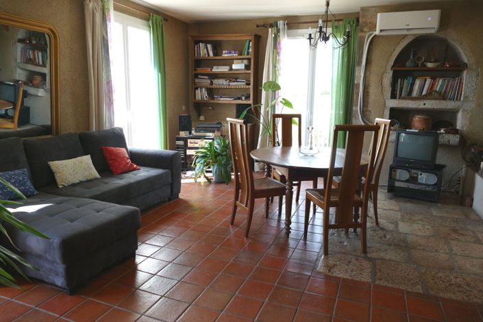 Image No.10-5 Bed House for sale