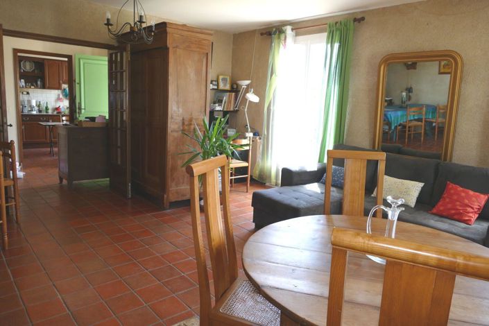 Image No.9-5 Bed House for sale