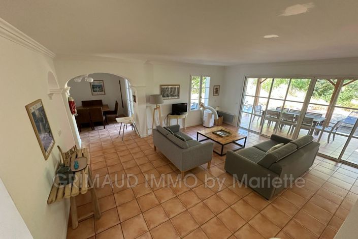 Image No.5-4 Bed House for sale