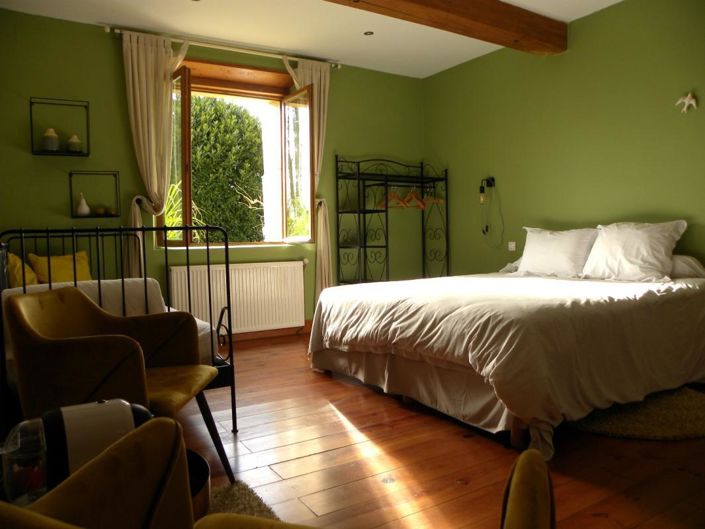 Image No.10-6 Bed House for sale